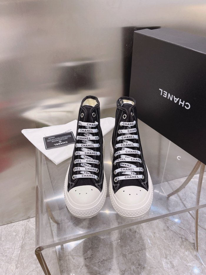 Chanel Flat canvas Sneaker 5