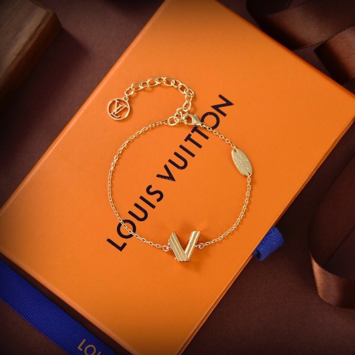 Clothes Louis Vuitton 90