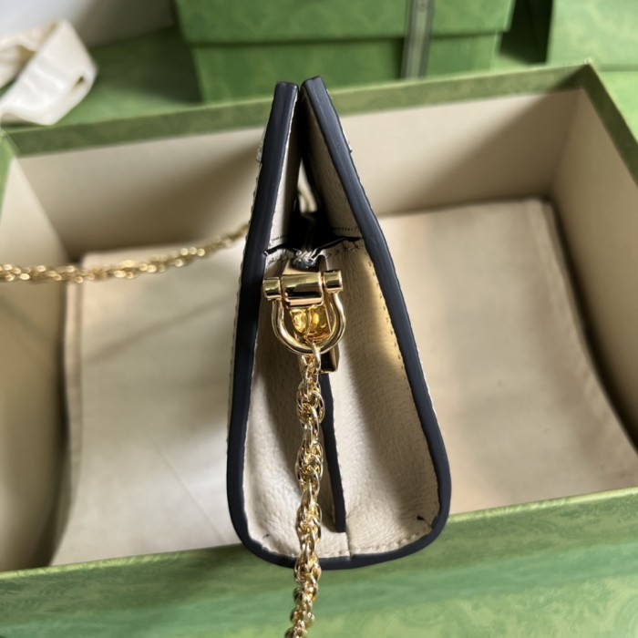 Handbag Gucci 602676 size 19*14*6 cm