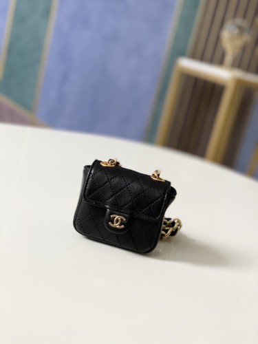 Handbag Chanel 2080 size 9.8.3 cm