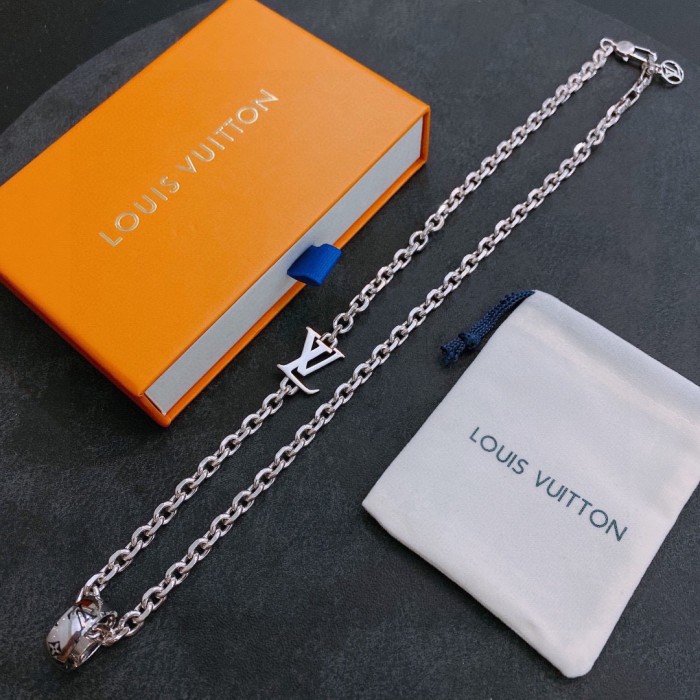 Clothes Louis Vuitton 104