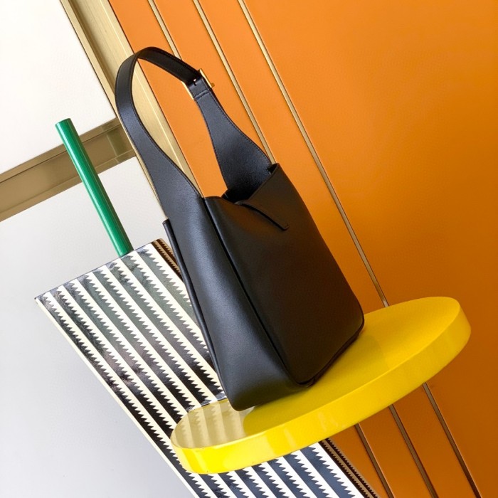 Handbags SAINT LAURENT 713938 size 22x22x10 cm