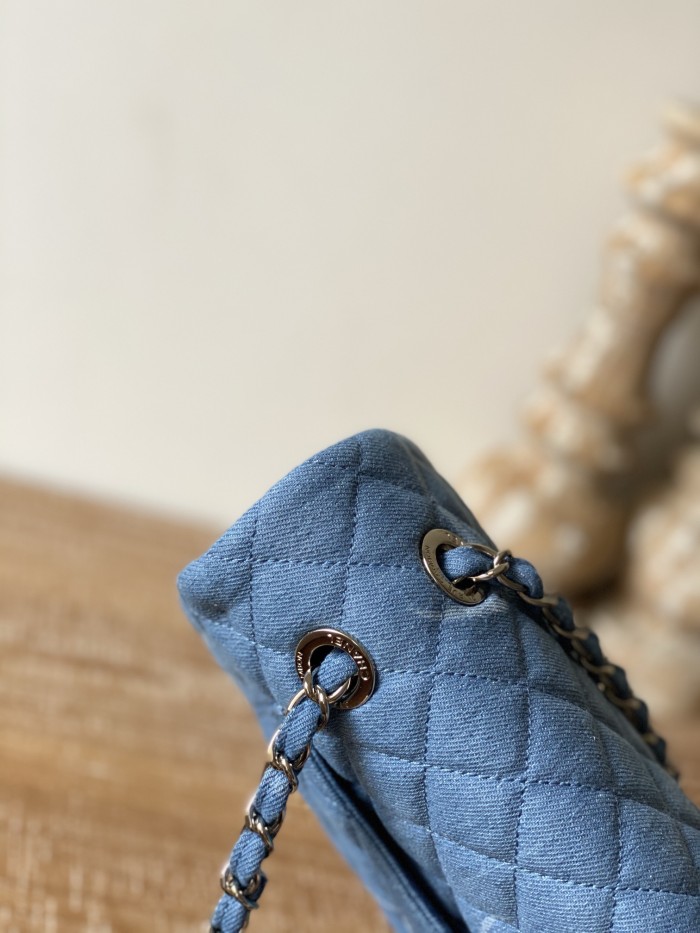 Handbag Chanel AS2071 size 25 15 6.5 cm