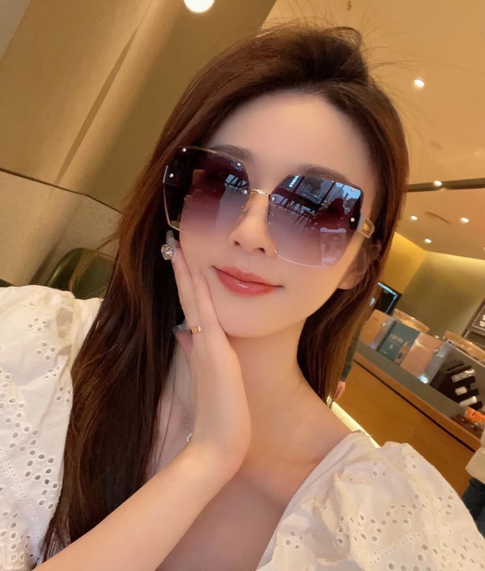 Sunglasses Louis Vuitton L9615