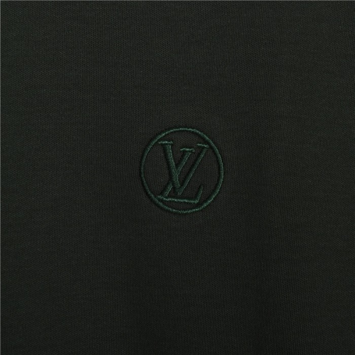 Clothes Louis Vuitton 133