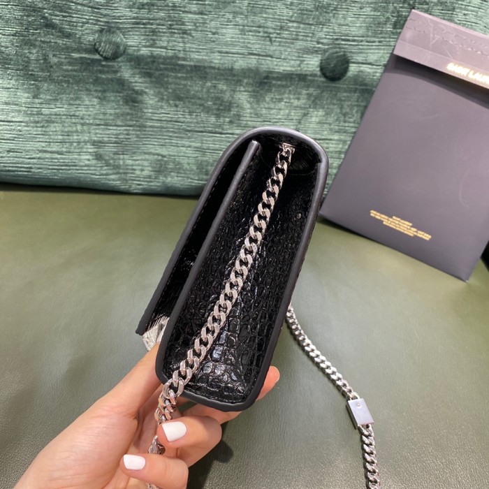 Handbags SAINT LAURENT 469390 size 23x16x6 cm