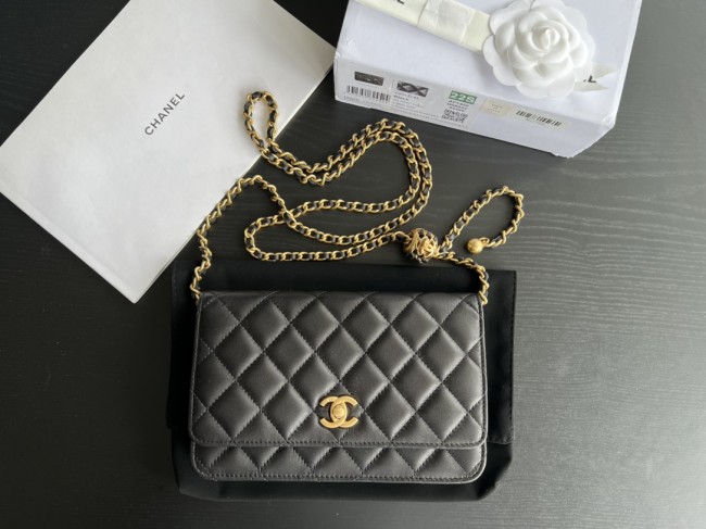 Handbag Chanel AP1450 size 19 cm