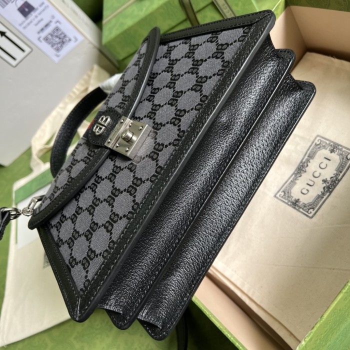 Handbag Gucci 680119 size 25 * 17.5*7 cm