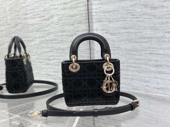 Handbag Dior size 12*10*5 cm