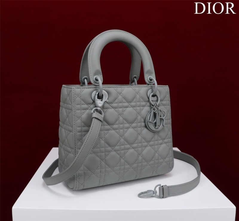 Handbag Dior M0565 size 32*24*12 cm