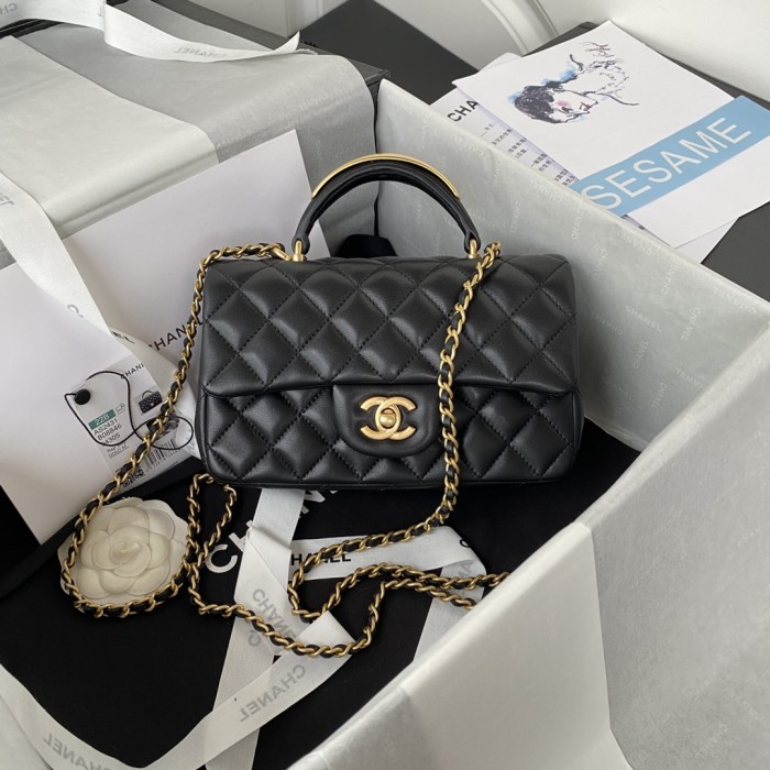 Handbag Chanel AS2431 size 20x12x6 cm