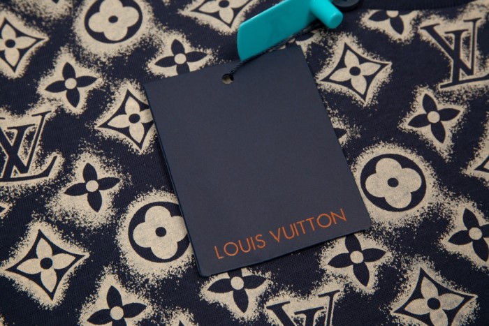 Clothes Louis Vuitton 226
