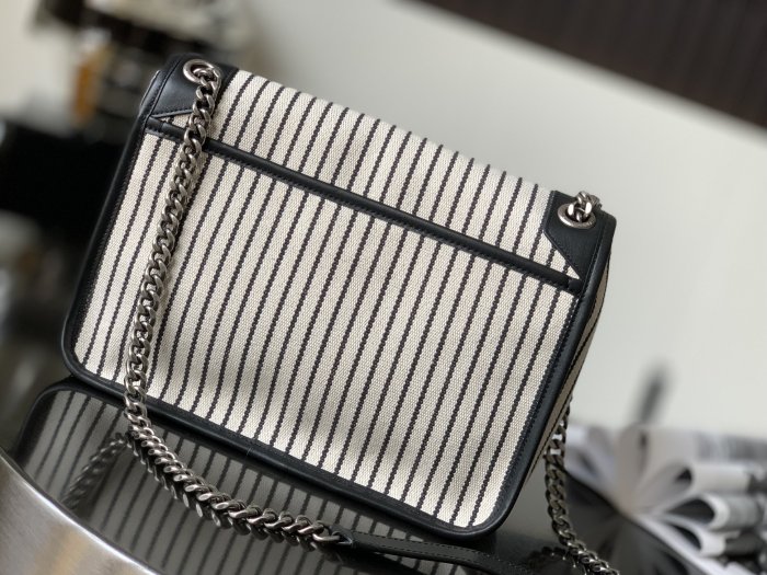 Handbags SAINT LAURENT 633158 size 28×20.5×8.5 cm