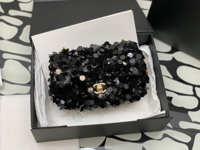 Handbag Chanel size 20 cm