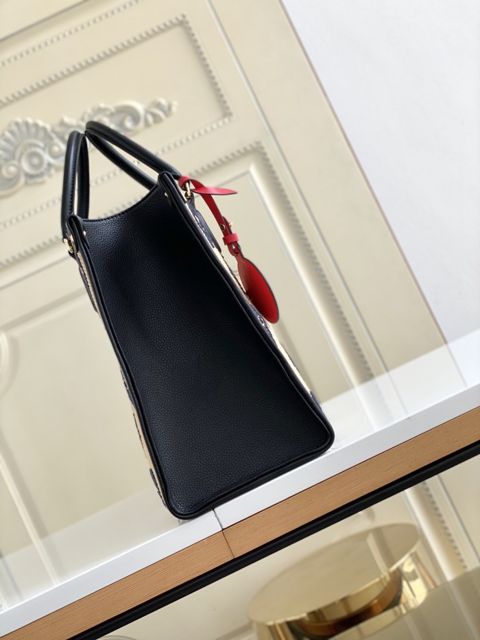 Handbag Louis Vuitton m57723 size 35 x 27 x 14 cm