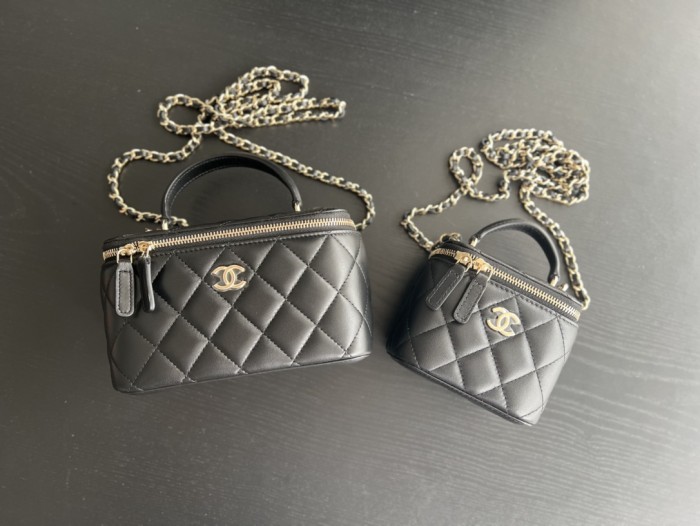 Handbag Chanel size 17 cm