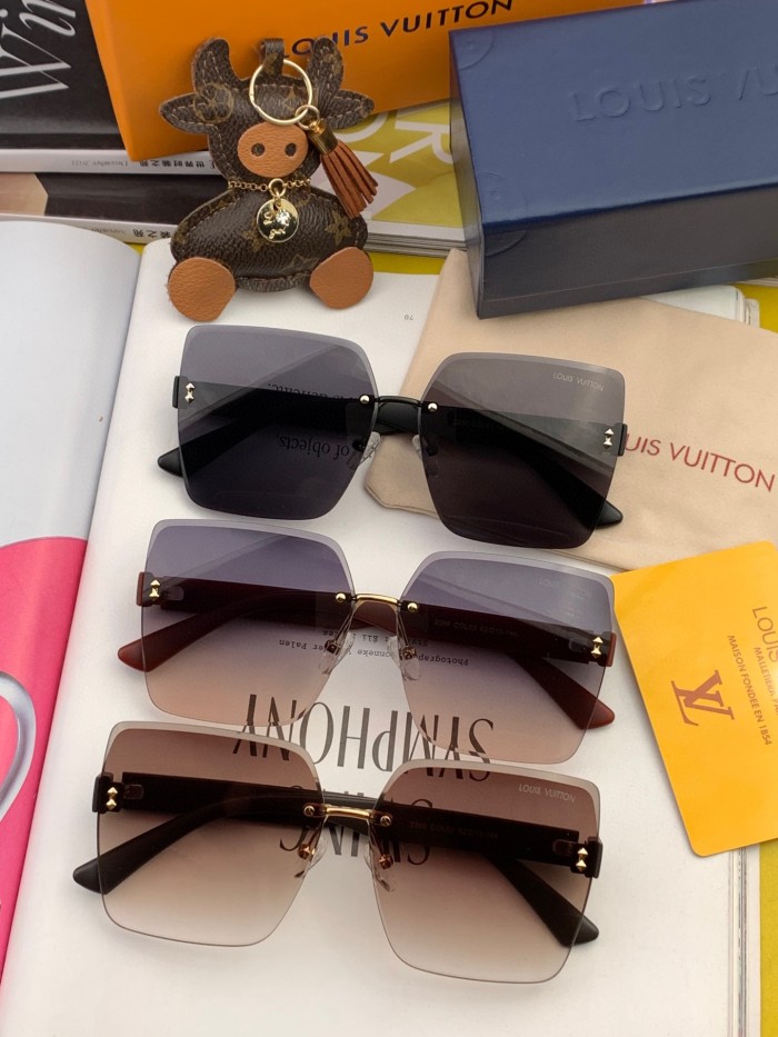 Sunglasses Louis Vuitton L6226