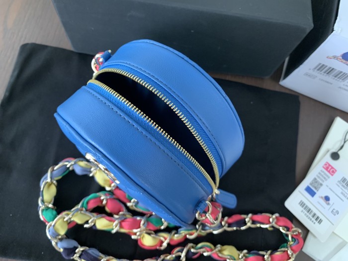 Handbag Chanel 2055 size 12cmx12cmx4.5 cm