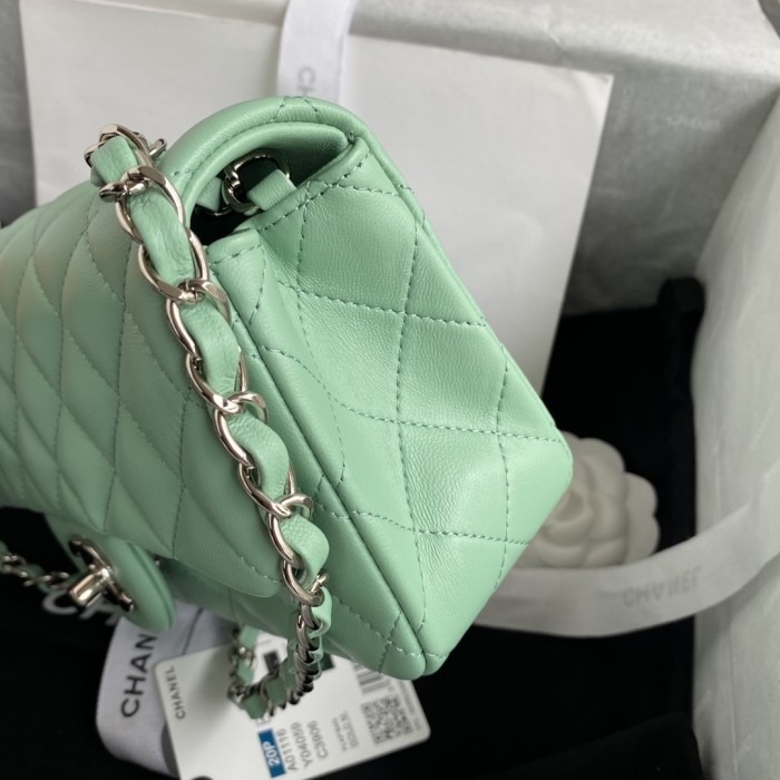 Handbag Chanel size 20 cm