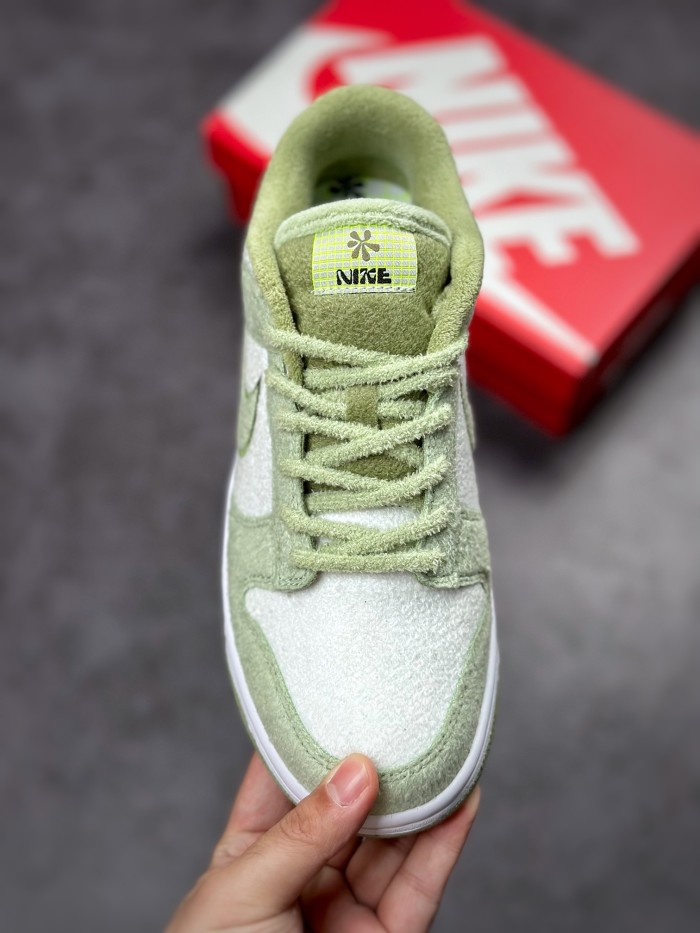 Nike Dunk Low SE Fleece Pack Honeydew (W)