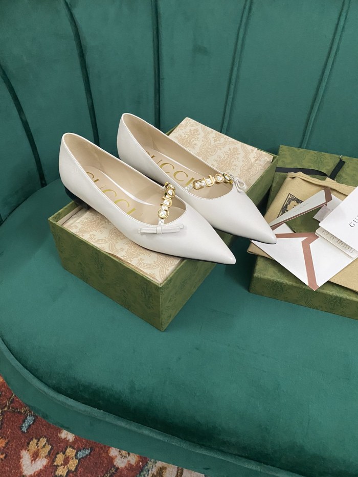 Gucci Women's pump with 'GUCCI' Women 10