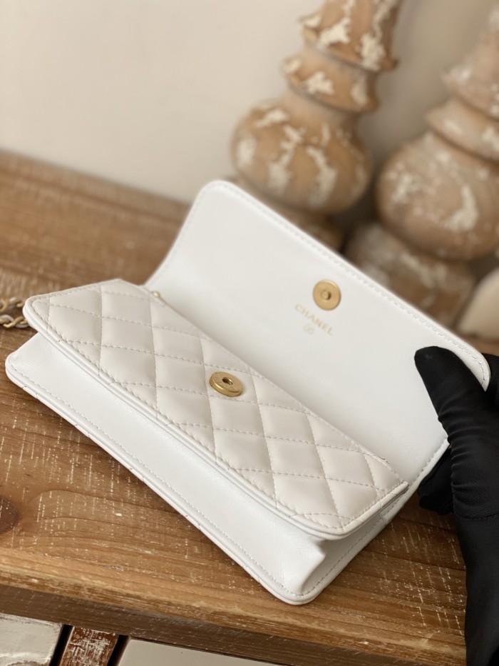 Handbag Chanel 81238 size 16 cm