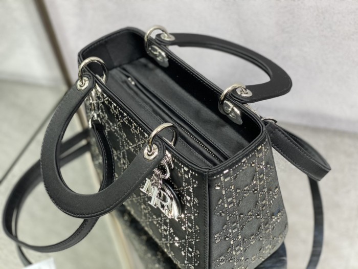 Handbag Dior size 24 cm