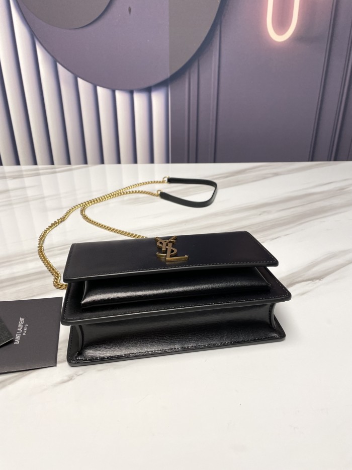 Handbags SAINT LAURENT 533026 size 19x14x5.5 cm