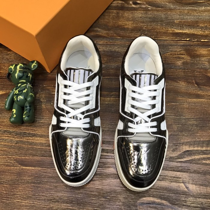 Louis Vuitton Trainer Sneakers 35