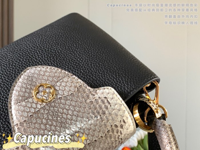 Handbag Louis Vuitton M94517 size 27.0 x 18.0 x 9.0 cm