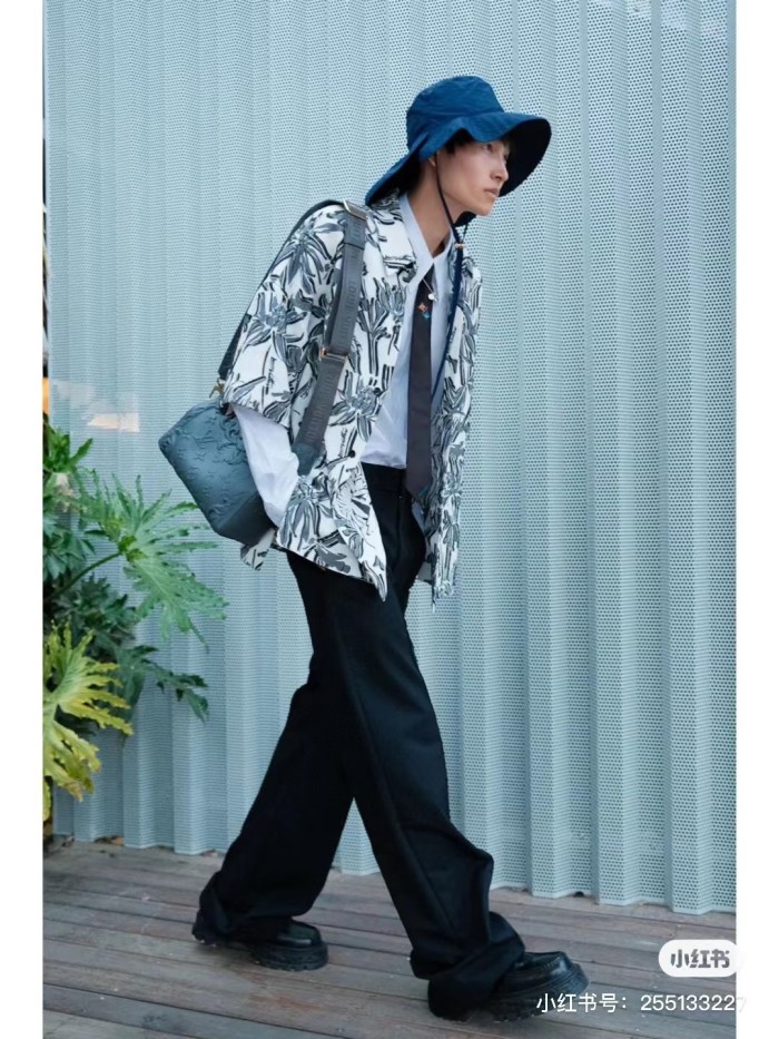 Clothes Louis Vuitton 80