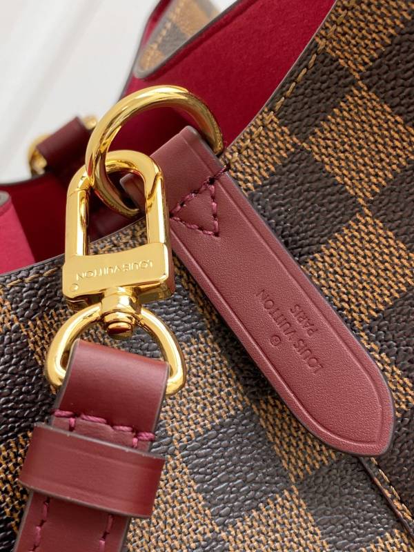 Handbag Louis Vuitton M44022 size 26.0 x 22.0 x 27.0 cm