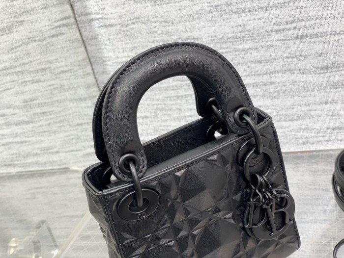 Handbag Dior size 12*10*5 cm