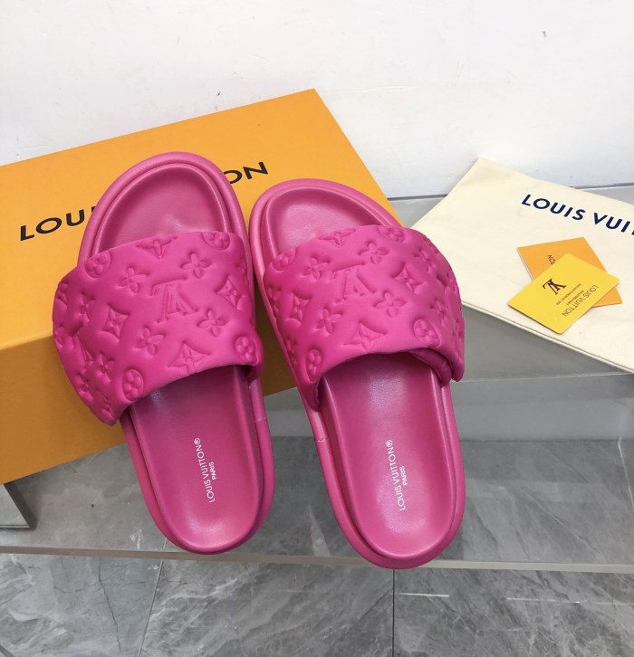 Louis Vuitton POOL PILLOW COMFORT MULES WOMEN 1