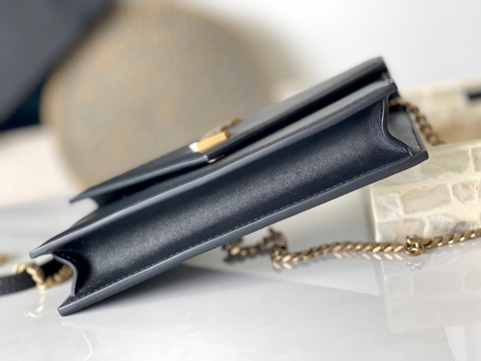 Handbags SAINT LAURENT 743050 size 19*12.5*3.5 cm