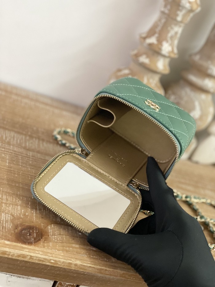 Handbag Chanel 81241 size 10.5 8.5 7 cm