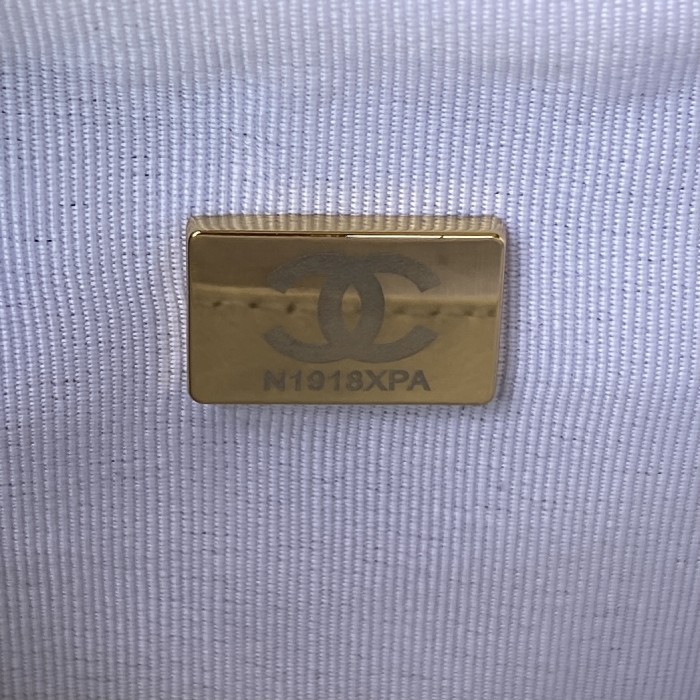 Handbag Chanel AS3562 size 17.5X24X6 cm