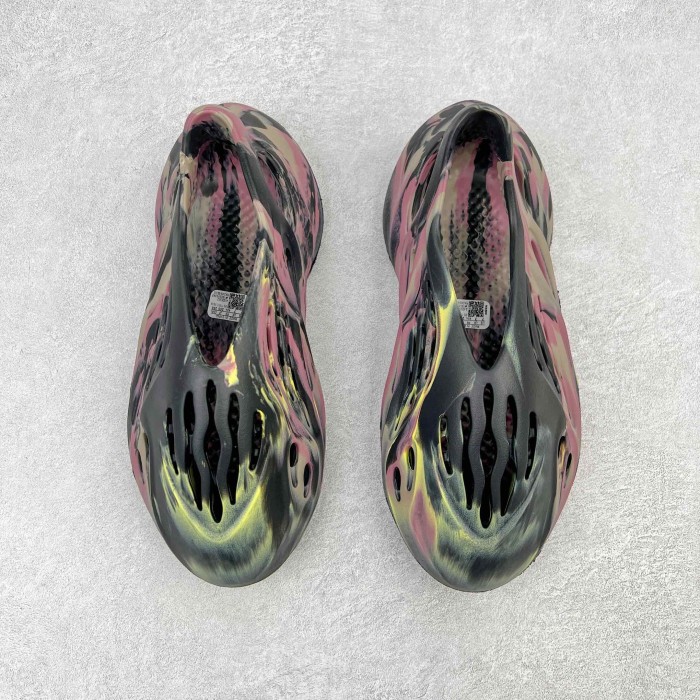 adidas Yeezy Foam RNR MX Carbon