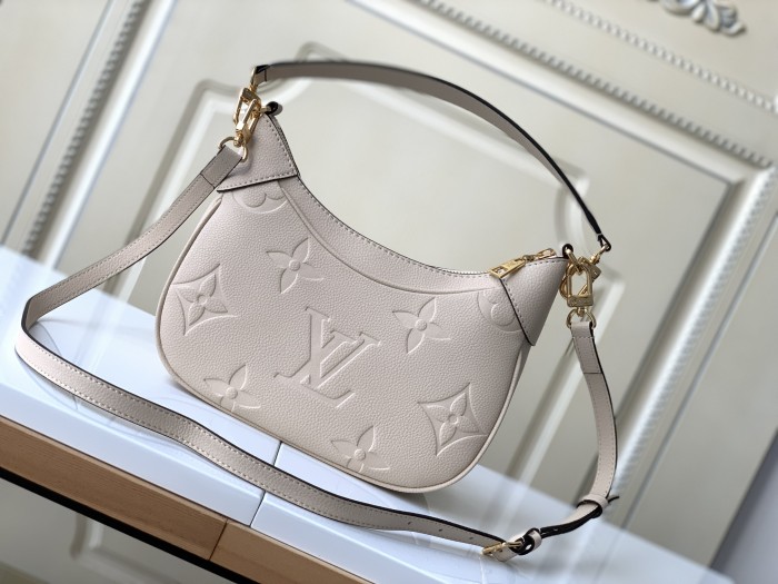 Handbag Louis Vuitton 46099 size 22 x 14 x 9 cm