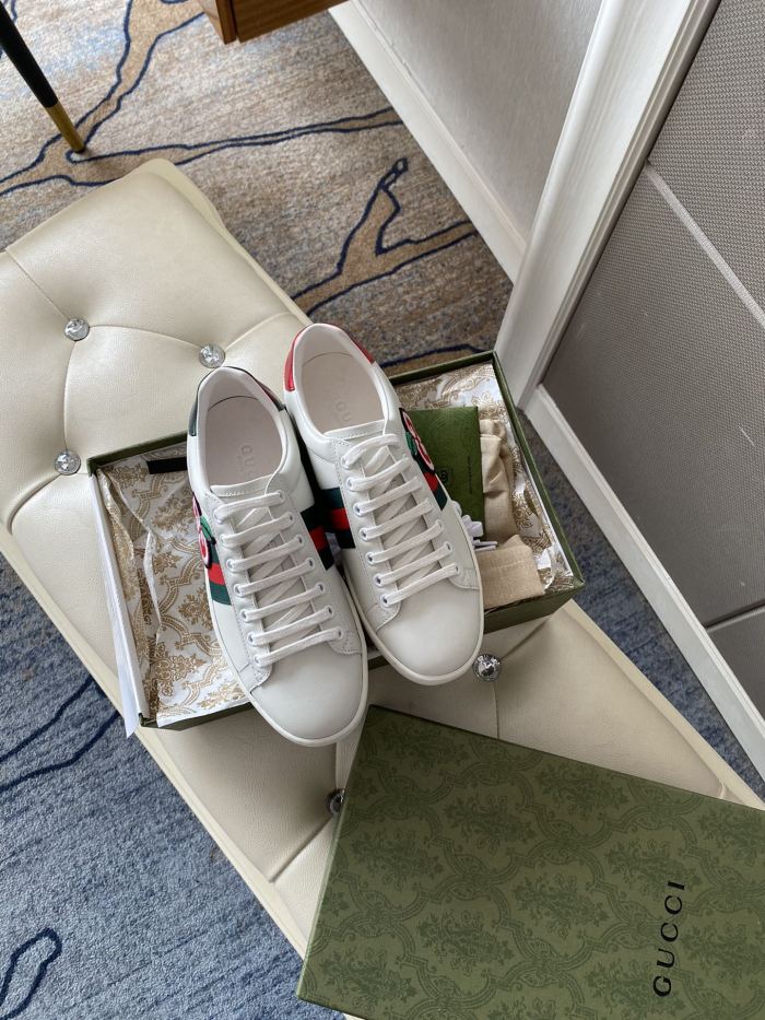 Gucci Women's Ace sneaker with bee sneaker 4