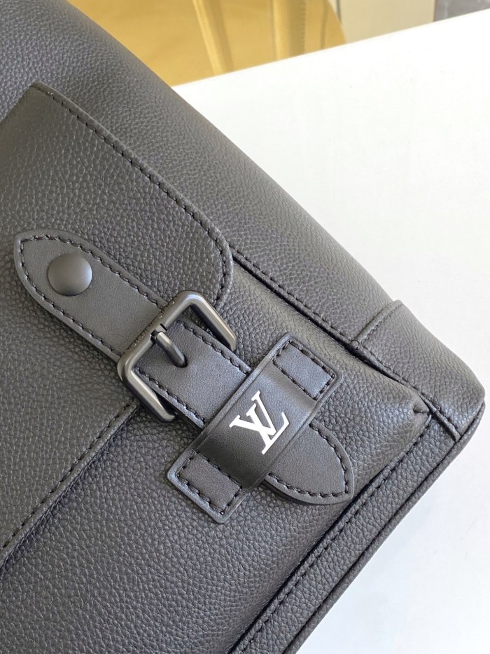 Handbag Louis Vuitton M58644 size 30 x 42 x 17 cm