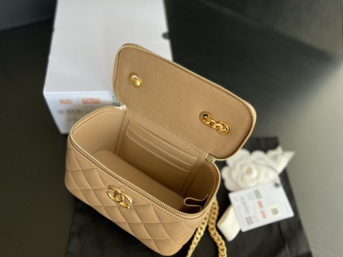 Handbag Chanel AP3044 size 17cmx9.5cmx8 cm