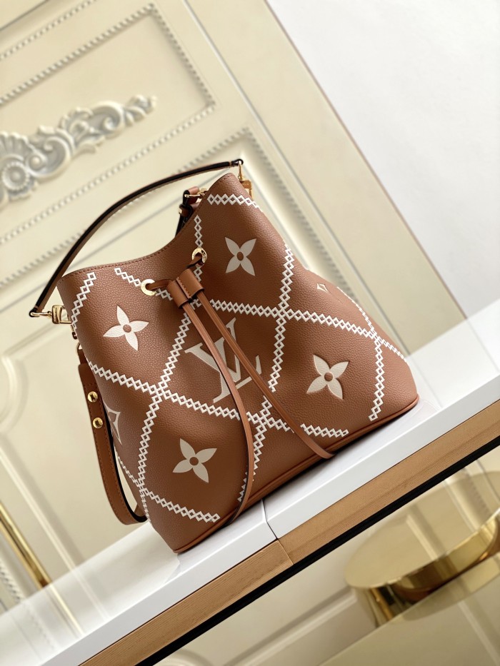 Handbag Louis Vuitton 46029 46023 NéoNoé size：26 x 26 x 17.5 cm