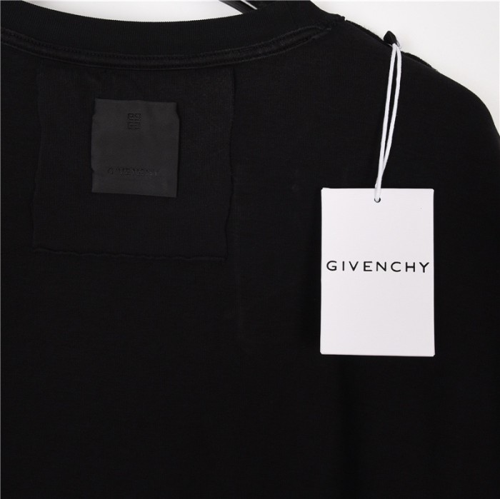 Clothes Givenchy 114