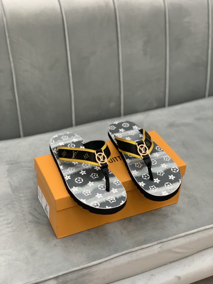 Louis Vuitton Slipper 39