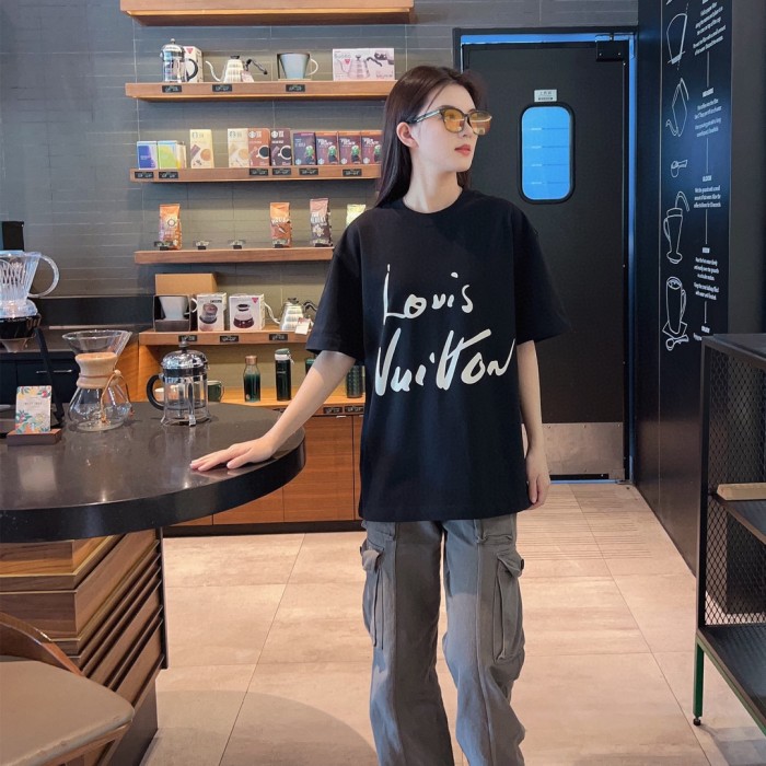 Clothes Louis Vuitton 382
