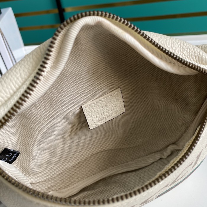 Handbag Gucci 527792 size 22*13*6 cm