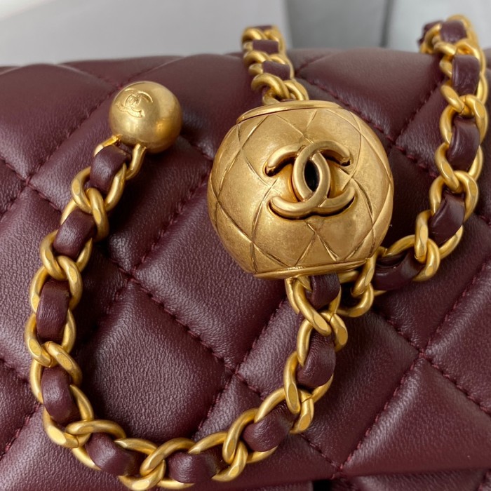 Handbag Chanel size 17 cm