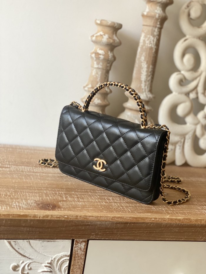 Handbag Chanel 81229 size 19 cm