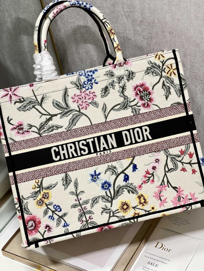 Handbag Dior 1286 size 42×35×18.5 cm